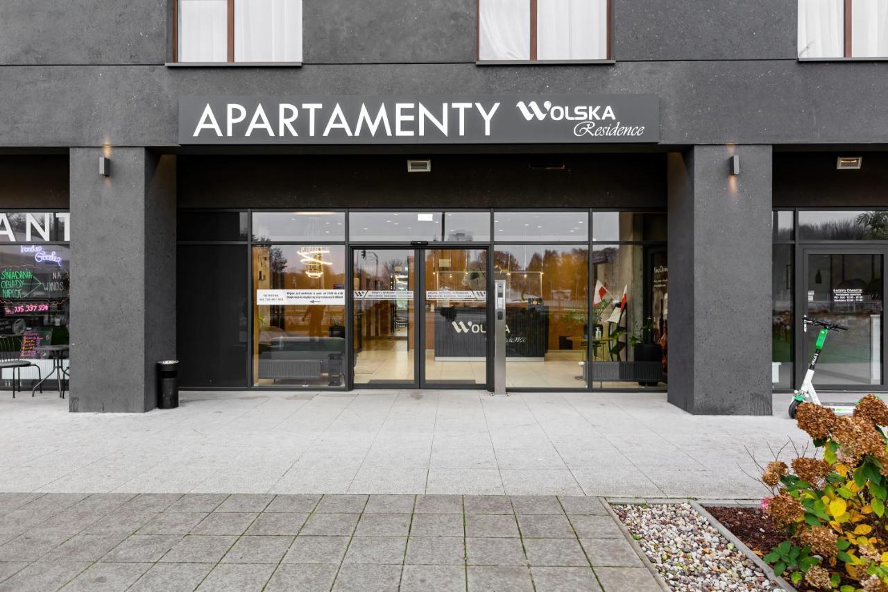 Wolska Residence Apartments With Parking By Noclegi Renters ワルシャワ エクステリア 写真